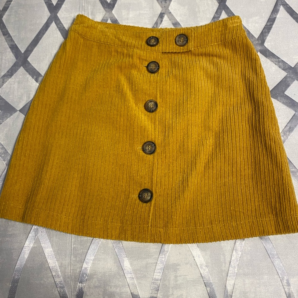Francesca’s, gold skirt, size small